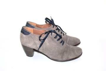 Ghetuțe gri repro anii ’40 – piele întoarsă, stil vintage - Img 2