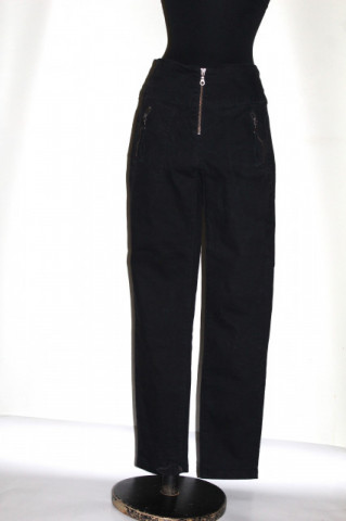 Jeans negru Pieces din denim subțire cu talie înaltă – skinny fit