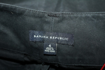 Pantaloni scurți Banana Republic din doc de bumbac negru – look clasic și versatil - Img 5