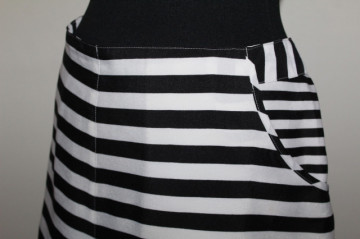 Pantaloni scurți dungi repro anii ’50 – chiffon alb cu negru - Img 4