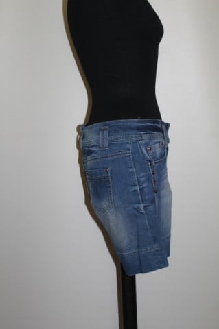 Pantaloni scurți jeans cu aplicații ținte – retro repro anii ’70 - Img 3