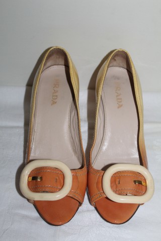 Pantofi peep‑toe Prada galben‑portocaliu – piele lăcuită, vintage designer - Img 4