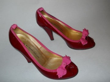 Peep toe din lac visiniu "Marc Jacobs"