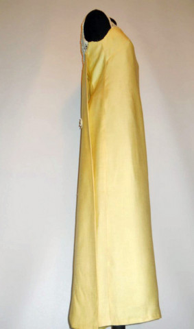 Rochie de seara cu dantela si flori aplicate galben marzipan  anii '60