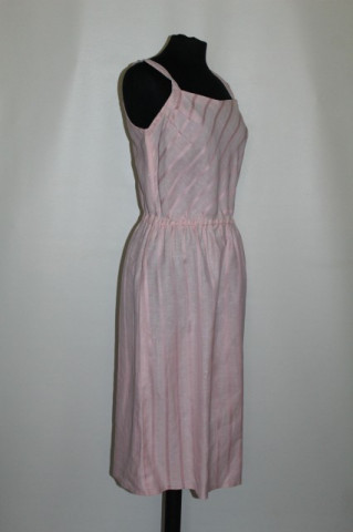 Rochie roz dungi ton pe ton anii '50