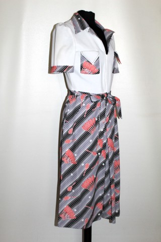 Rochie vintage print rachete de tenis anii ’70 – diolen coral pe gri & negru - Img 4
