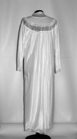 Set alb ornamentat cu dantelă – vintage romantic anii ’70 - Img 3