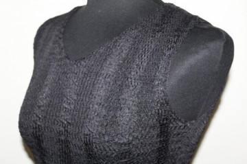 Bluza neagra din cloque anii '90