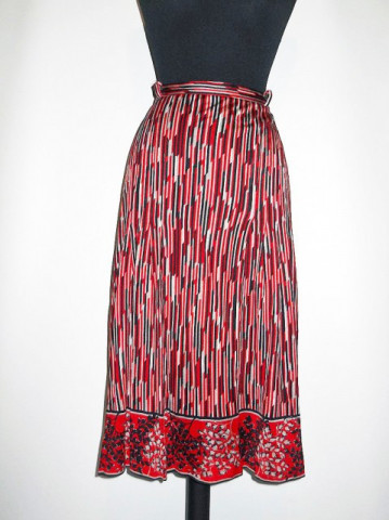 Fusta vintage din jerse, dungi si flori anii '60