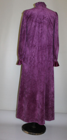 Halat lounge vintage Gilligan O’Malley – anii ’70, catifea violet - Img 3