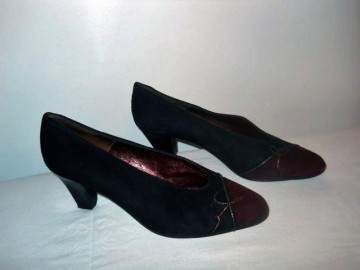 Pantofi brodati anii '80
