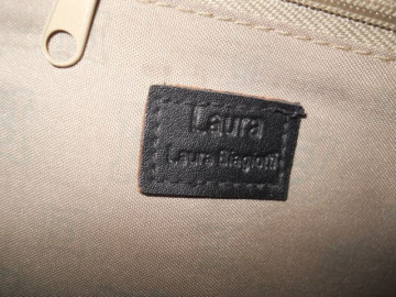 Poseta neagra "Laura Biagiotti"