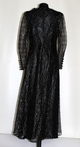 Rochie de seară din dantelă neagră cu fir auriu – anii ’70 - Img 2
