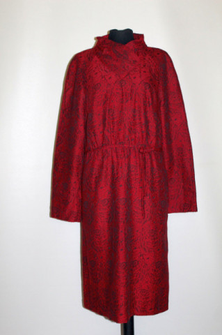 Rochie vintage din jacquard roșu și negru – anii ’60, stil chic