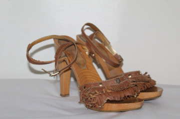 Sandale retro cu franjuri Just Cavalli – vintage rock chic - Img 5