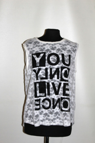Tricou din dantelă albă – anii ’90