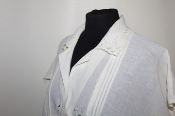 Bluza din pânză topită brodată –delicatețea modei anilor ’60 - Img 4