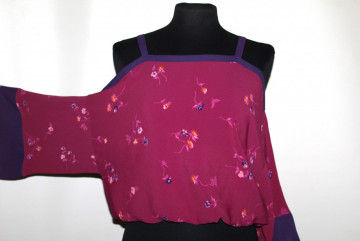 Bluza Goody‑Goody anii ’70 – chiffon vișiniu cu print floral - Img 2