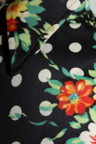 Cămașă cu buline și print floral – anii ’70, guler supradimensionat - Img 5