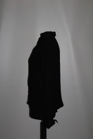 Camasa neagra plisata anii '90