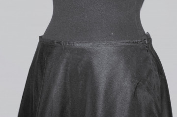 Fustă din tulle negru anii ’90 – volum, dinamism și spirit retro - Img 5