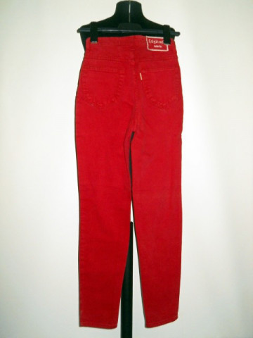 Jeans rosu "Teleria" anii '90