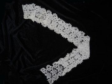 Ornament din dantela duchesse anii '20