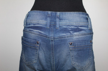 Pantaloni scurți jeans aplicații ținte repro anii 70
