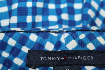 Pantaloni scurți pătrățele "Tommy Hilfiger"