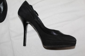 Pantofi cu platformă negri Dior – piele naturală vintage, toc înalt și ornament lateral - Img 6