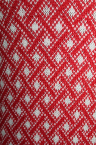 Pardesiu tricotat alb-roșu cu print geometric – anii ’70 - Img 4