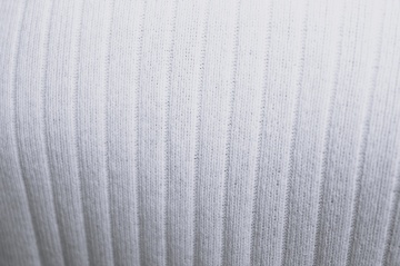 Pulover alb Esprit – tricot din bumbac cu model în relief - Img 5