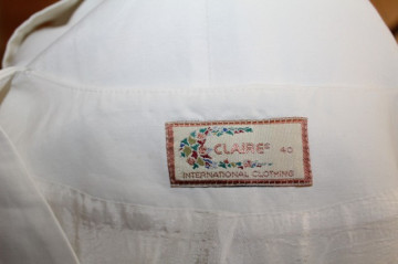Rochie albă nasturi stamp șopârlă anii 80