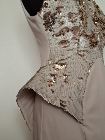Rochie de ocazie Iza van Dee, bej cu paiete reversibile - Img 6
