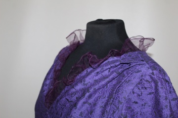 Rochie de seară violet cu volănașe – voal & jacquard, anii ’70 - Img 6