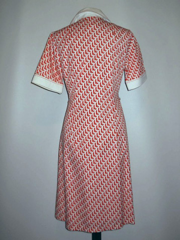Rochie print grafic alb si rosu anii '70