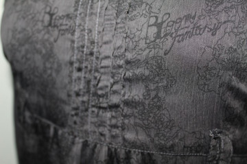 Rochie suprapuneri si print grafic anii '90