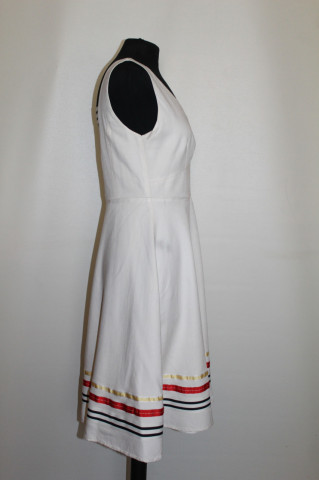 Rochie vintage albă stil nautic anii ’70 – bumbac și satin, detalii grosgrain - Img 3
