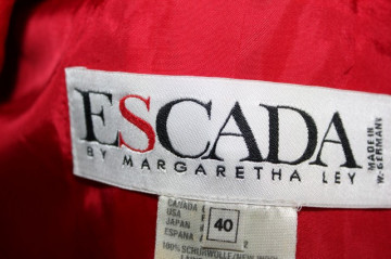 Sacou rosu "Escada" anii '90