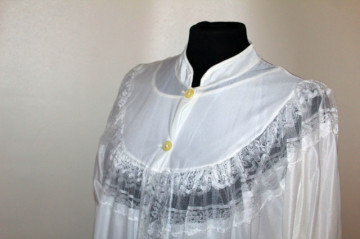 Set alb ornamentat cu dantelă – vintage romantic anii ’70 - Img 5