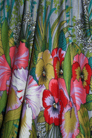 Bluză Eye Candy repro anii ’70 – jerse fin multicolor cu print floral - Img 4