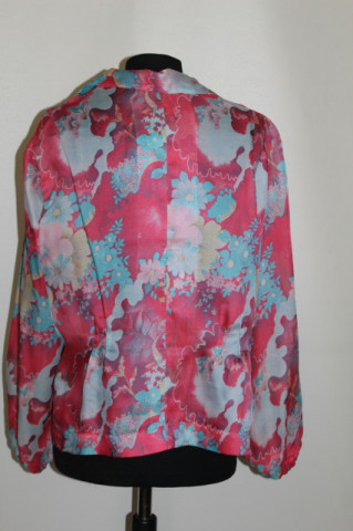Bluză print floral pe fond corai anii 60-70