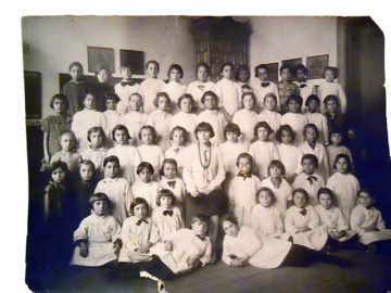 Fotografie grup de scolari anii '20