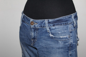 Jeans American Eagle – denim albastru prespălat, talie joasă - Img 6