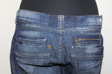 Jeans buzunare aplicate albastru închis