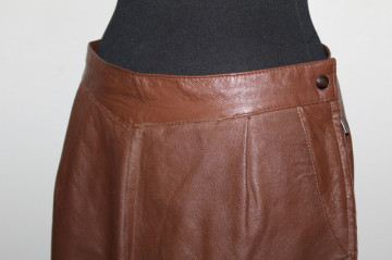 Pantaloni retro din piele maro anii '80