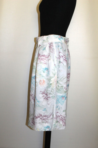 Pantaloni scurți flori pastel – vibe retro anii ’80 - Img 2