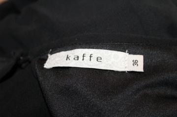 Rochie de ocazie neagră Kaffe – chiffon, croială fluidă și detalii elegante - Img 8