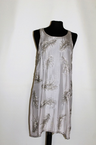 Rochie din mătase naturală cu broderie din mărgele – repro anii ’60, River Island
