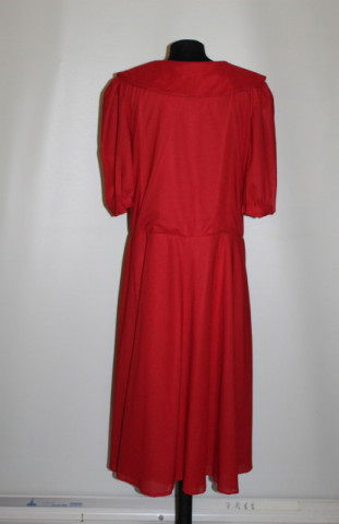 Rochie roșie guler bărcuță anii 70